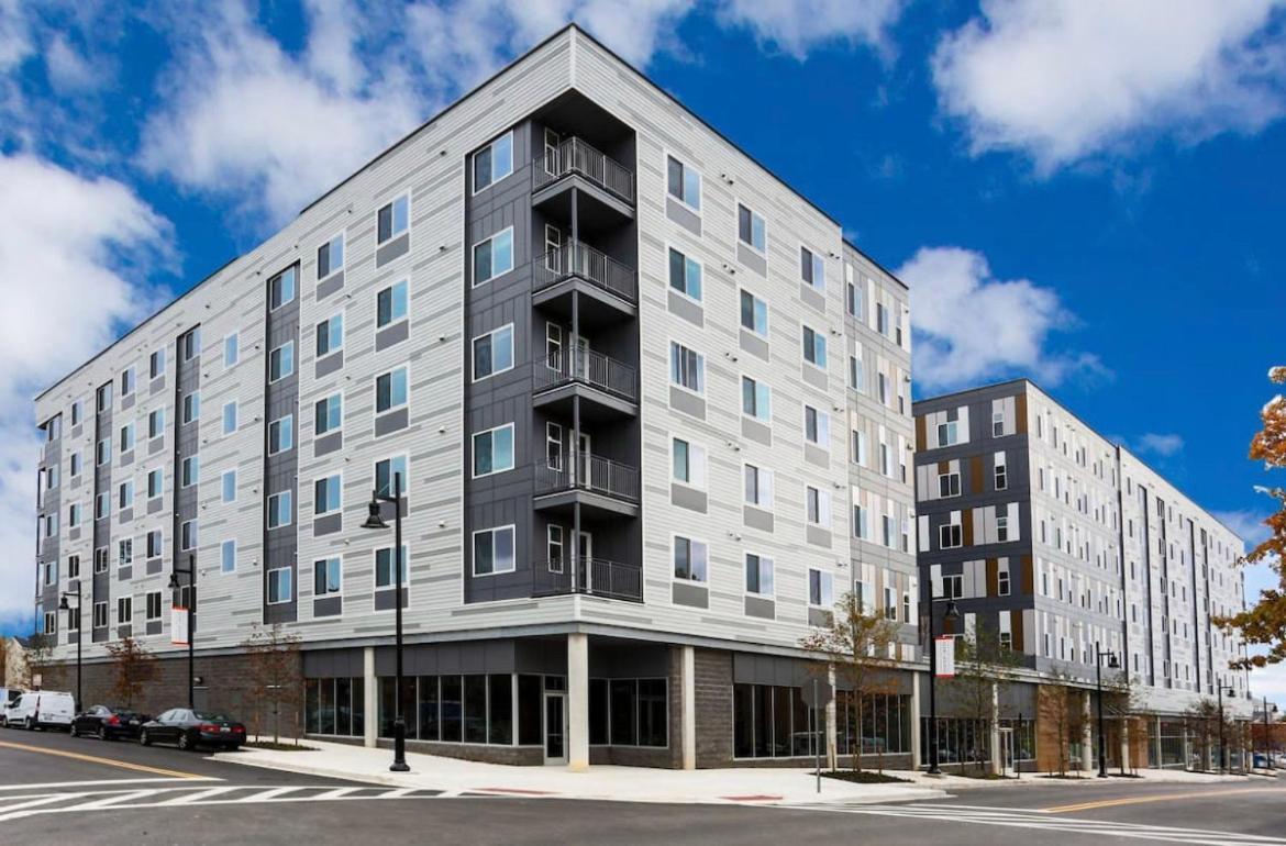 Lux House Of Champagne 2Br 2Ba Free Parking & Wifi Apartment Baltimore Exterior photo