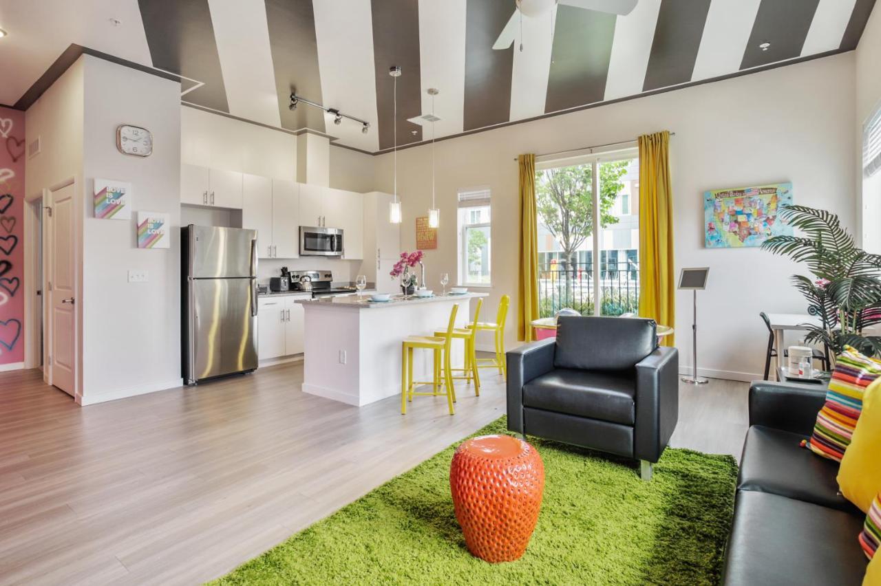 Lux House Of Champagne 2Br 2Ba Free Parking & Wifi Apartment Baltimore Exterior photo