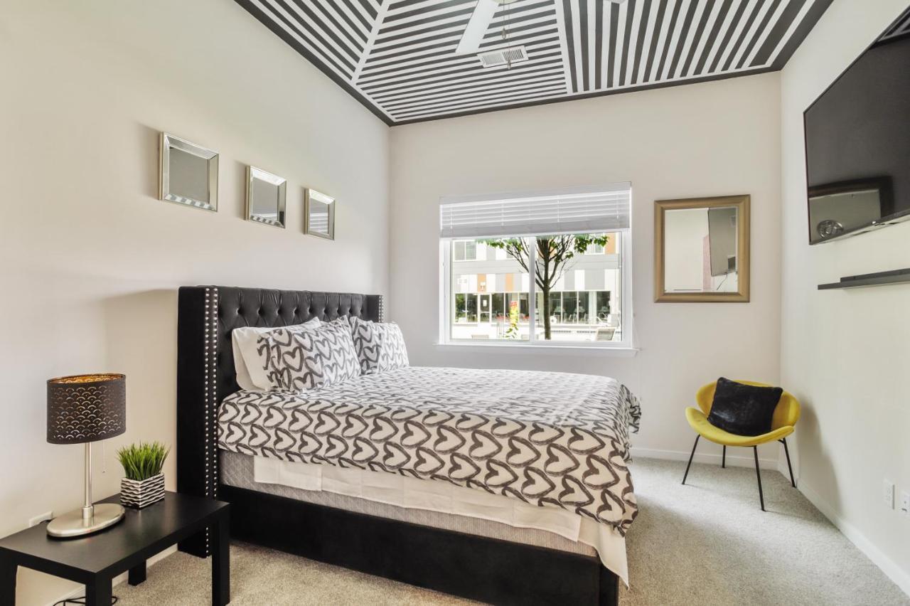 Lux House Of Champagne 2Br 2Ba Free Parking & Wifi Apartment Baltimore Exterior photo